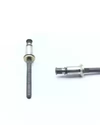 CR3524-6-03 RIVET