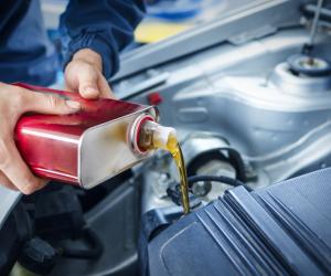Mobil Super 15W-40: Enhancing Engine Longevity and Efficiency