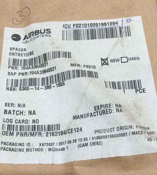 704A33640021 SPACER ENTRETOISE