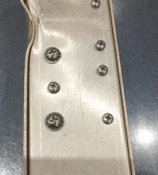 212--075-962-001212--075-962-001